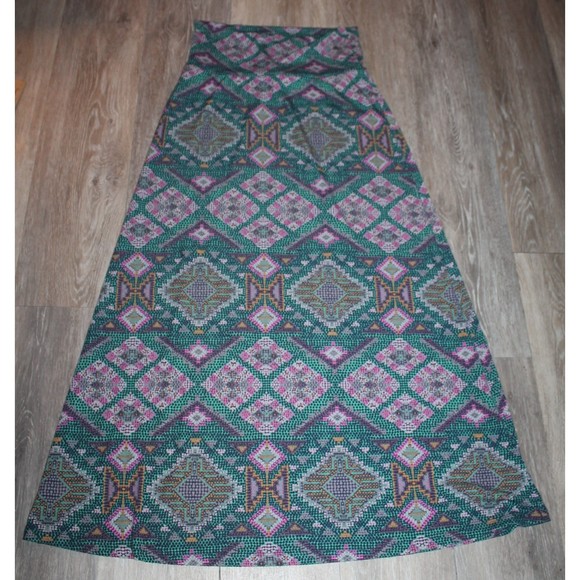Women's Maxi Dress Size M Mossimo Geometric shapes Mirrored - Picture 2 of 4